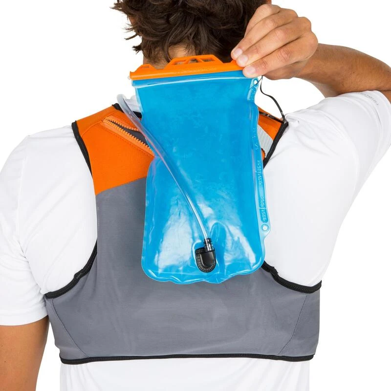 GILET AIDE A LA FLOTTABILITE SUP ET KAYAK WAIRGO HYDRATATION 50N ORANGE 11 GILET AIDE A LA FLOTTABILITE SUP ET KAYAK WAIRGO HYDRATATION 50N ORANGE – Image 9