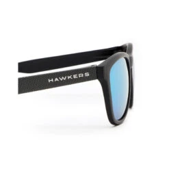 HAWKERS Lunettes De Soleil Pour Homme Et Femme POLARIZED ONE CARBON Blue Chrome 12 HAWKERS Lunettes De Soleil Pour Homme Et Femme POLARIZED ONE CARBON Blue Chrome -Plongée Série Magasin lunettes de soleil pour homme et femme polarized one carbon blue chrome 4