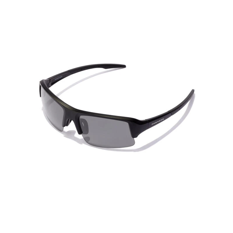 HAWKERS Lunettes De Soleil Pour Hommes Et Femmes POLARISÉ NOIR FONCÉ - BAT 3 HAWKERS Lunettes De Soleil Pour Hommes Et Femmes POLARISÉ NOIR FONCÉ - BAT