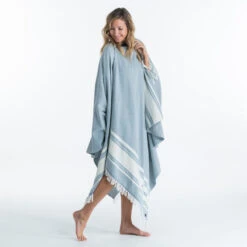 Serviette De Plage Poncho 190 X 190 Cm - Gris Bleu -Plongée Série Magasin serviette de plage poncho 190 x 190 cm gris bleu 1