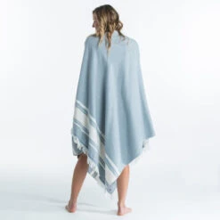 Serviette De Plage Poncho 190 X 190 Cm - Gris Bleu -Plongée Série Magasin serviette de plage poncho 190 x 190 cm gris bleu 2