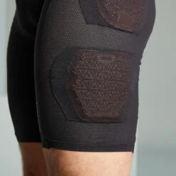Rockrider Sous Short De Protection Vélo VTT All-mountain Enduro FEEL D_HIP D3O® 13 Rockrider Sous Short De Protection Vélo VTT All-mountain Enduro FEEL D_HIP D3O® -Plongée Série Magasin sous short de protection velo vtt all mountain enduro feel d hip d3o 4